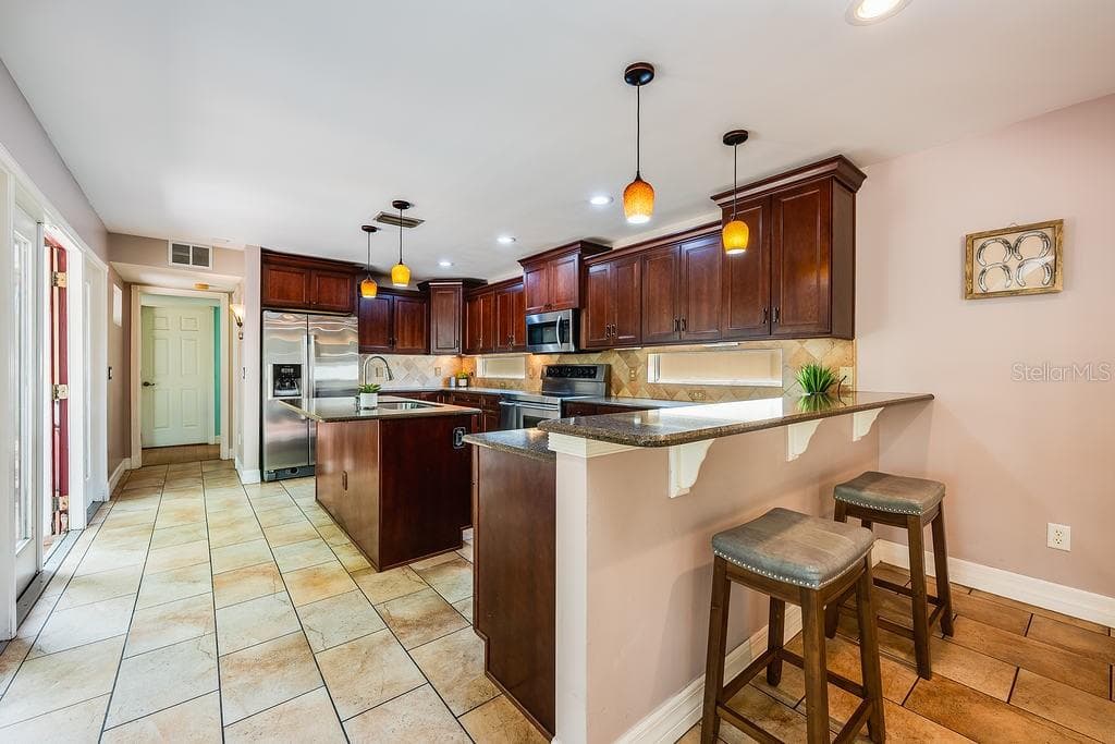 Single Family Residence at 1835 OAK LN, ORLANDO, photo 14 of 62