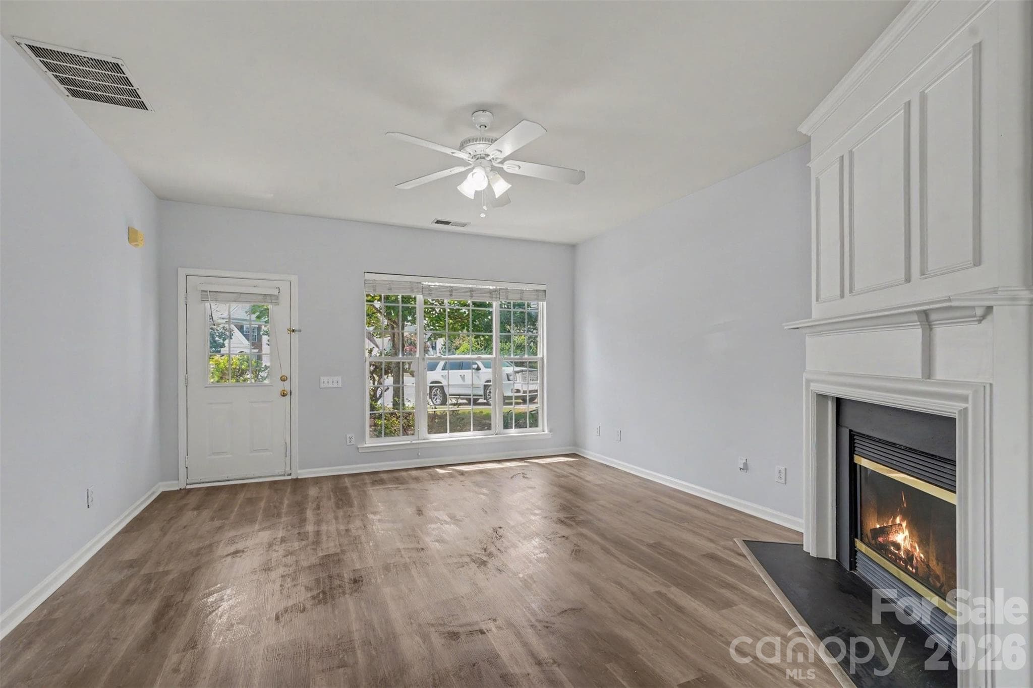Single Family Residence at 2410 Normancrest Court, Charlotte, photo 5 of 23