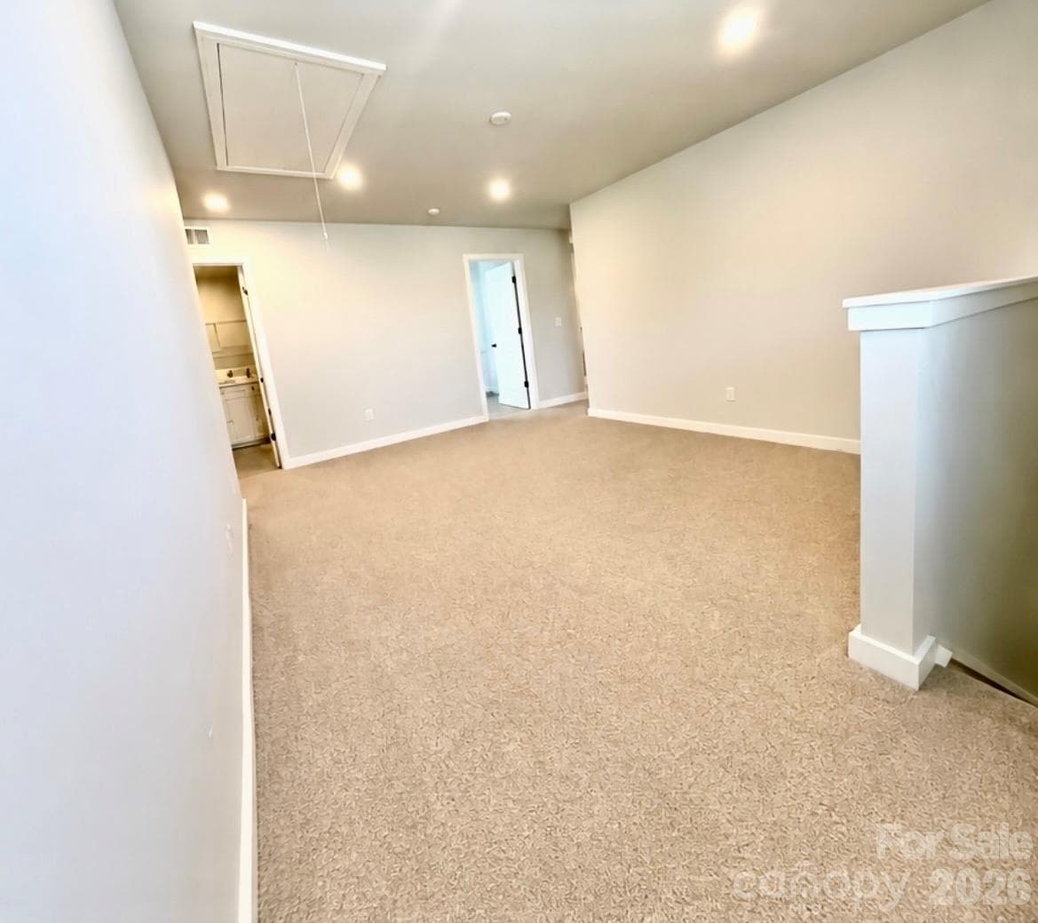 Single Family Residence at 307 Bezelle Avenue, York, photo 25 of 42