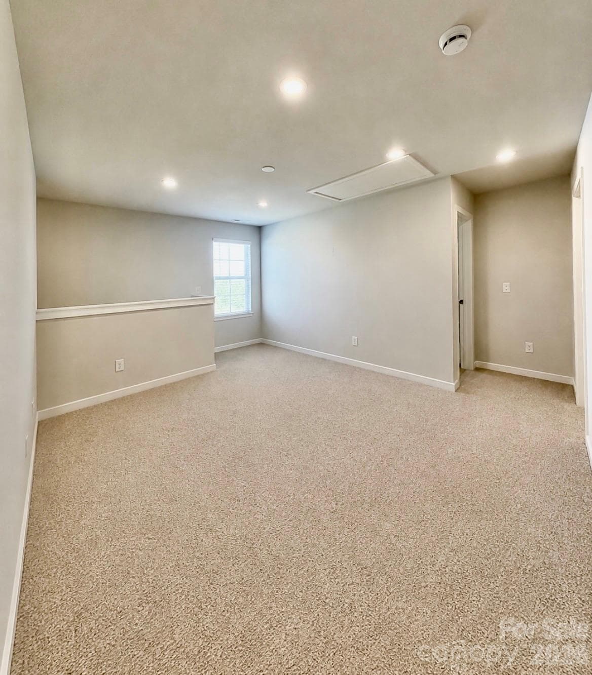 Single Family Residence at 307 Bezelle Avenue, York, photo 26 of 42