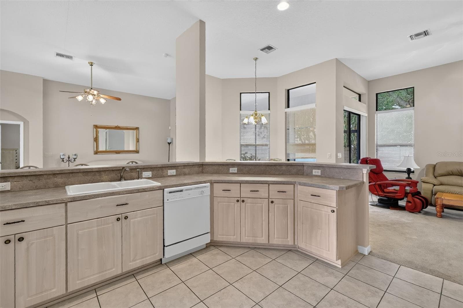 Single Family Residence at 5925 BAG PIPE PL, LEESBURG, photo 15 of 48