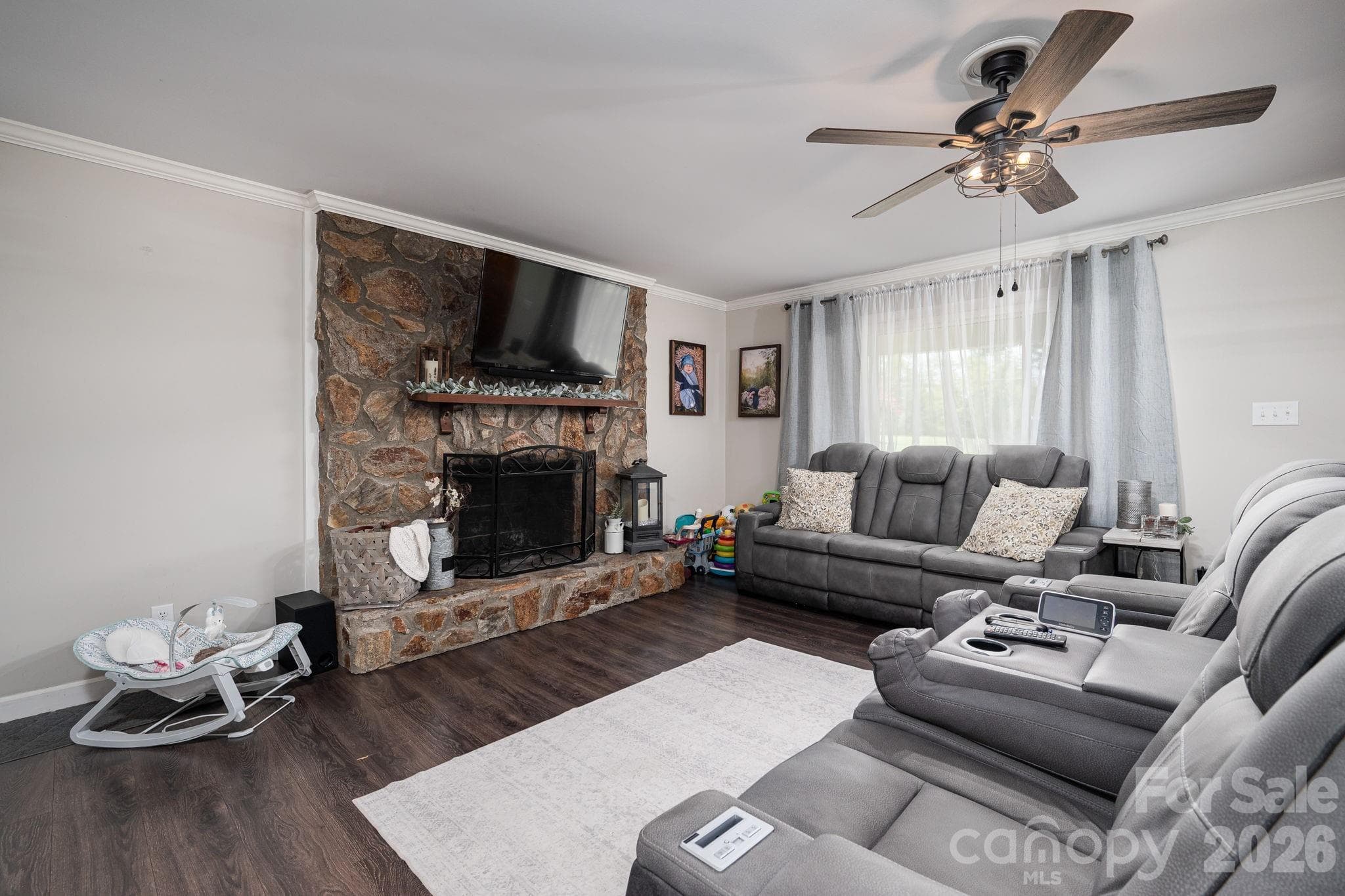 Living Room - 1718 Woolie Road, Lincolnton