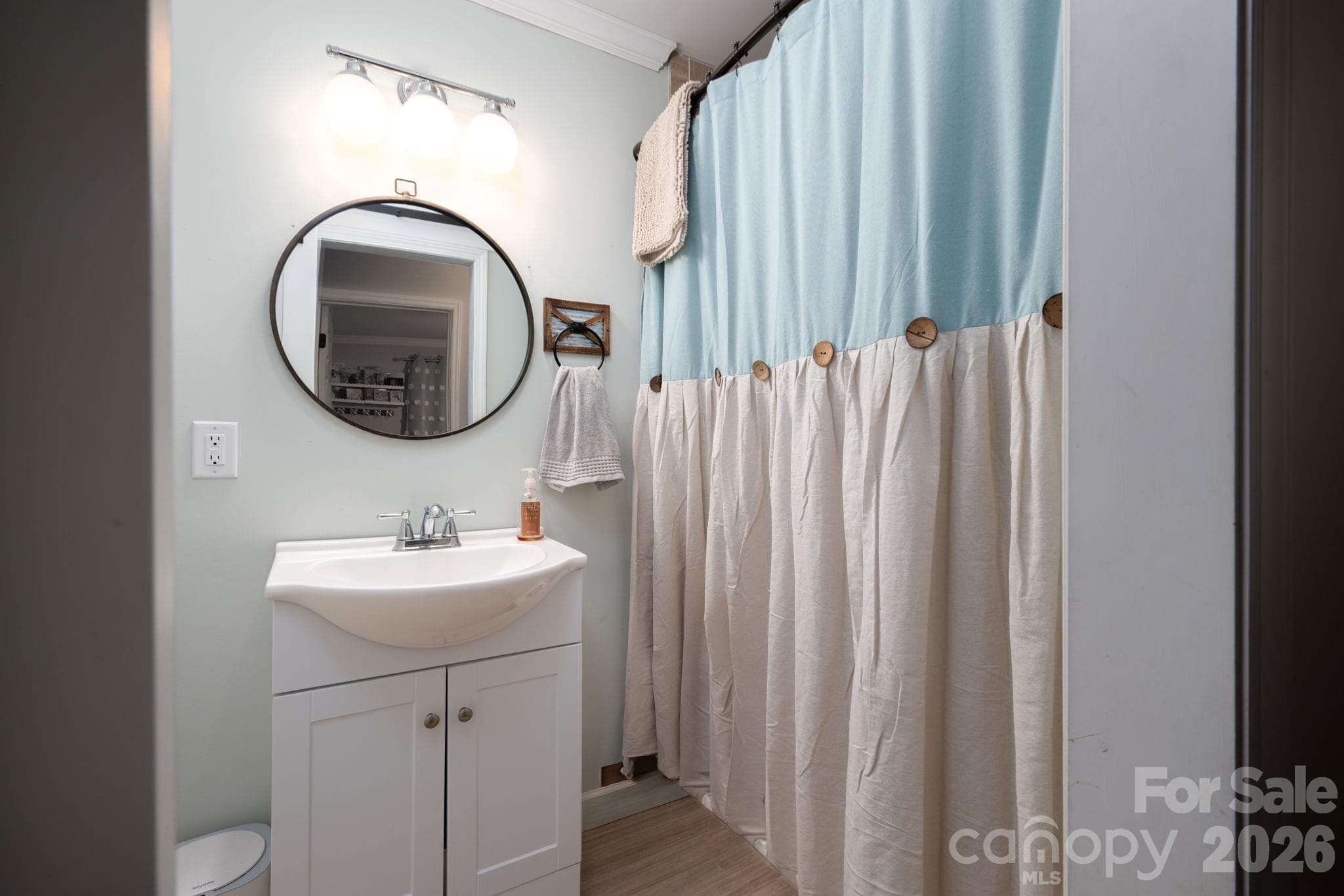 Guest Bathroom - 1718 Woolie Road, Lincolnton