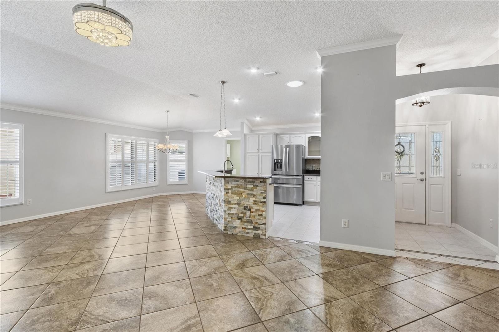 Villa at 1068 BURNETTOWN PL, THE VILLAGES, photo 10 of 43