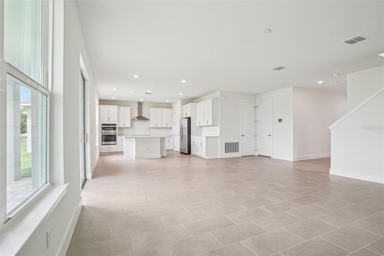 Single Family Residence at 30333 EMERALD FOREST DR, MOUNT DORA, photo 8 of 39