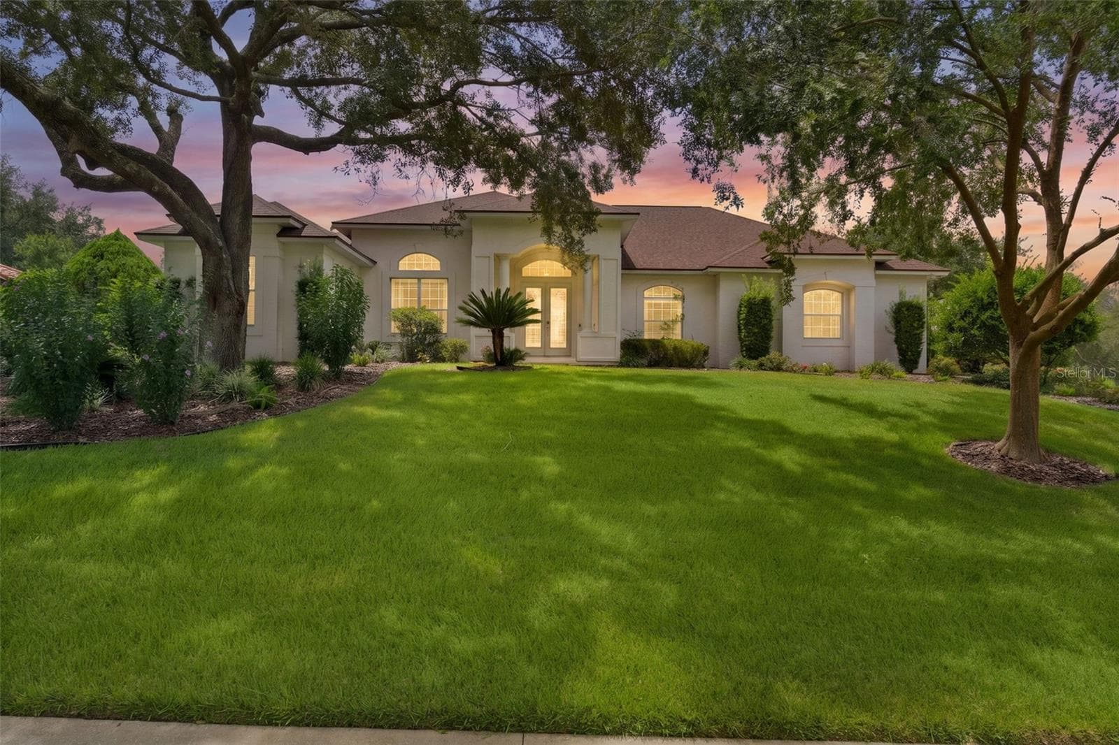 Front Exterior - 39407 TREELINE DR, LADY LAKE