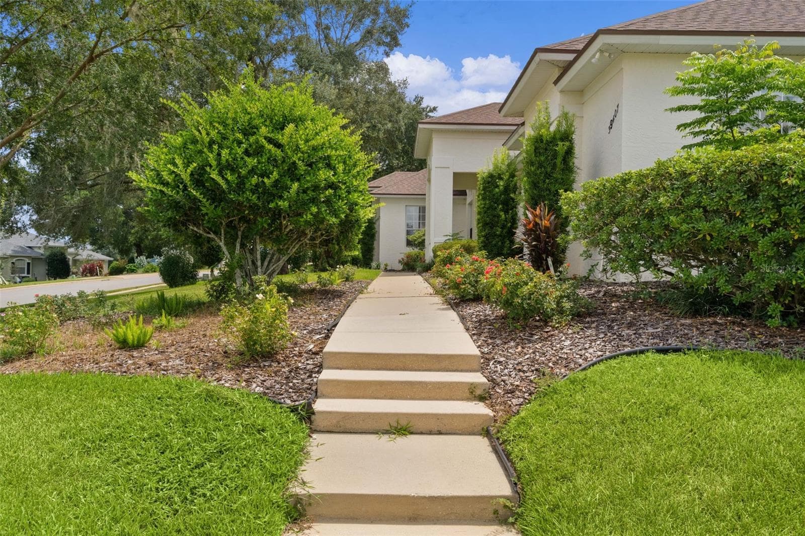 Front Entry Walkway Steps - 39407 TREELINE DR, LADY LAKE