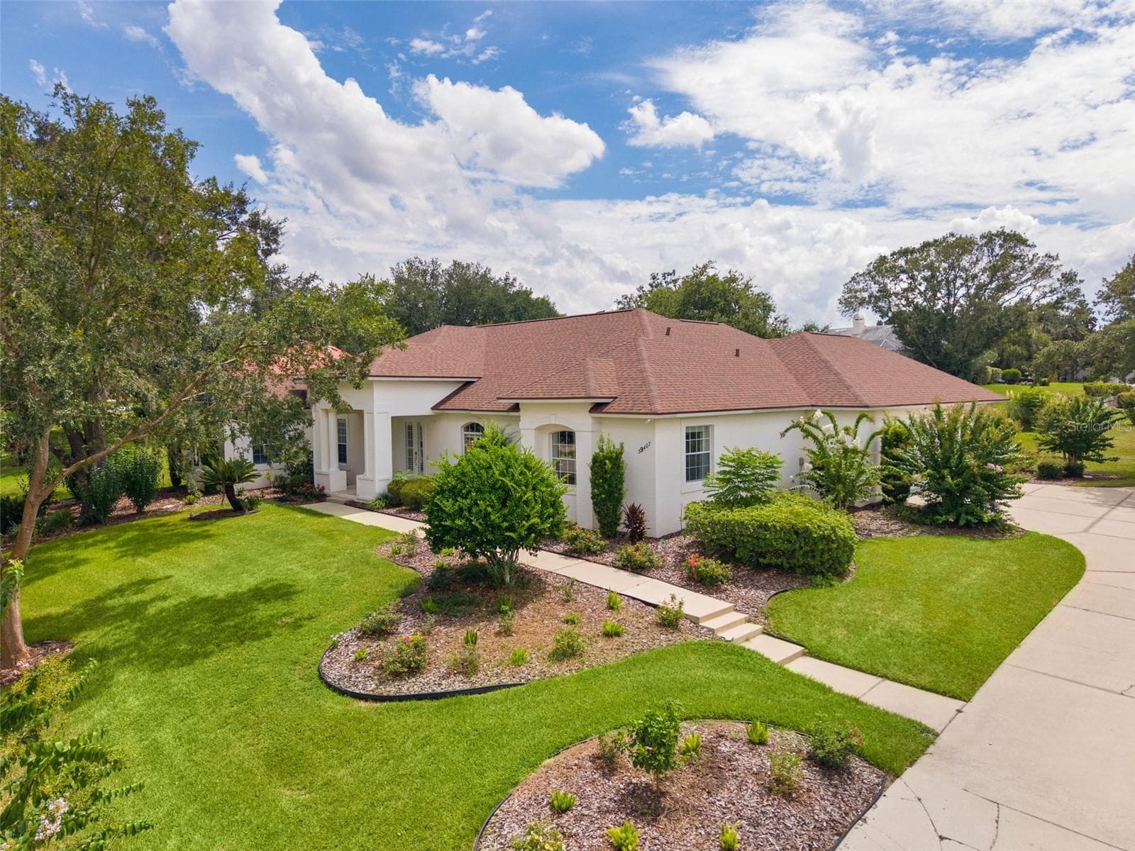Front Exterior - 39407 TREELINE DR, LADY LAKE