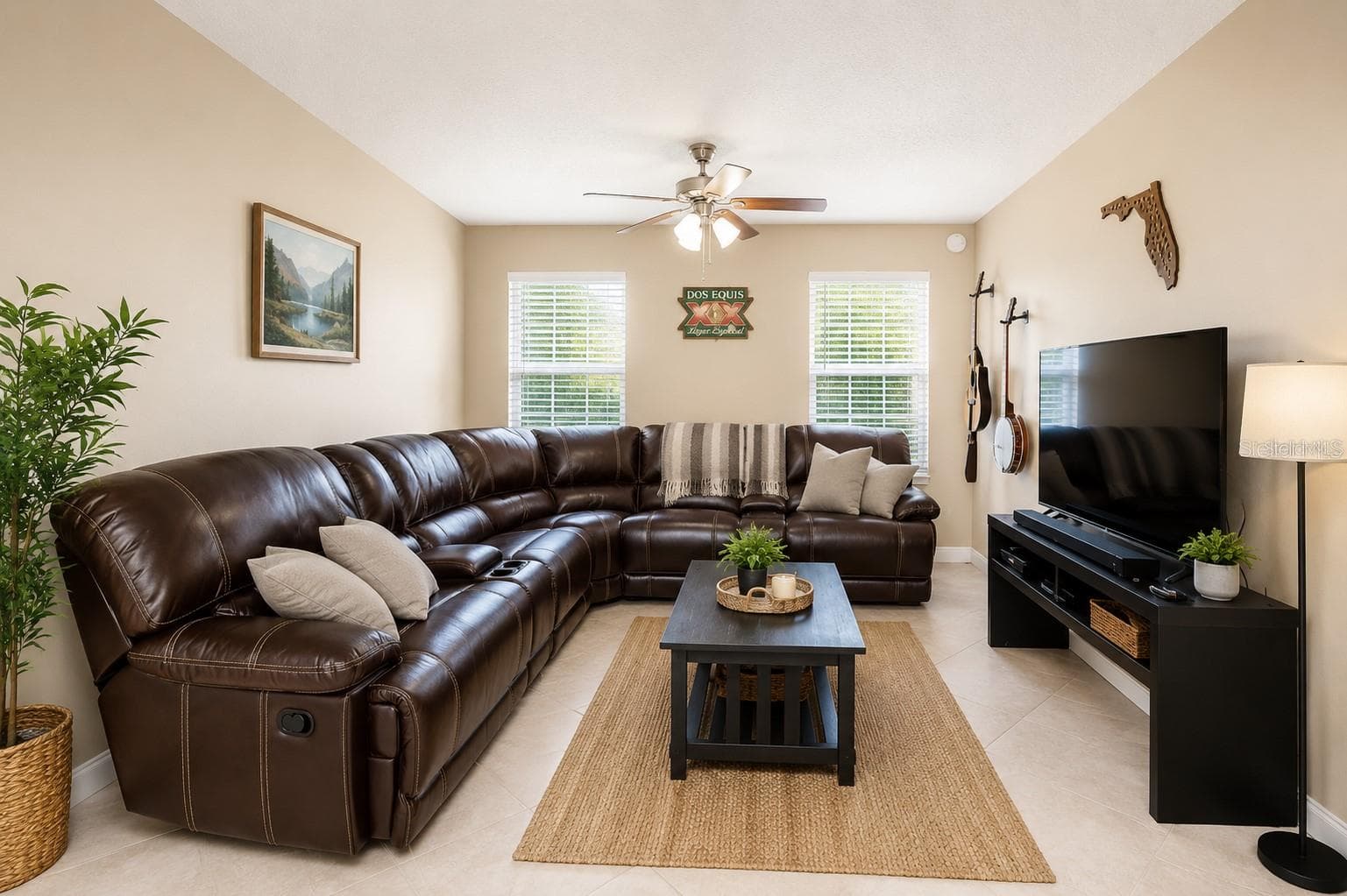 Single Family Residence at 7504 GADSDEN DRIVE, TAMPA, photo 3 of 15