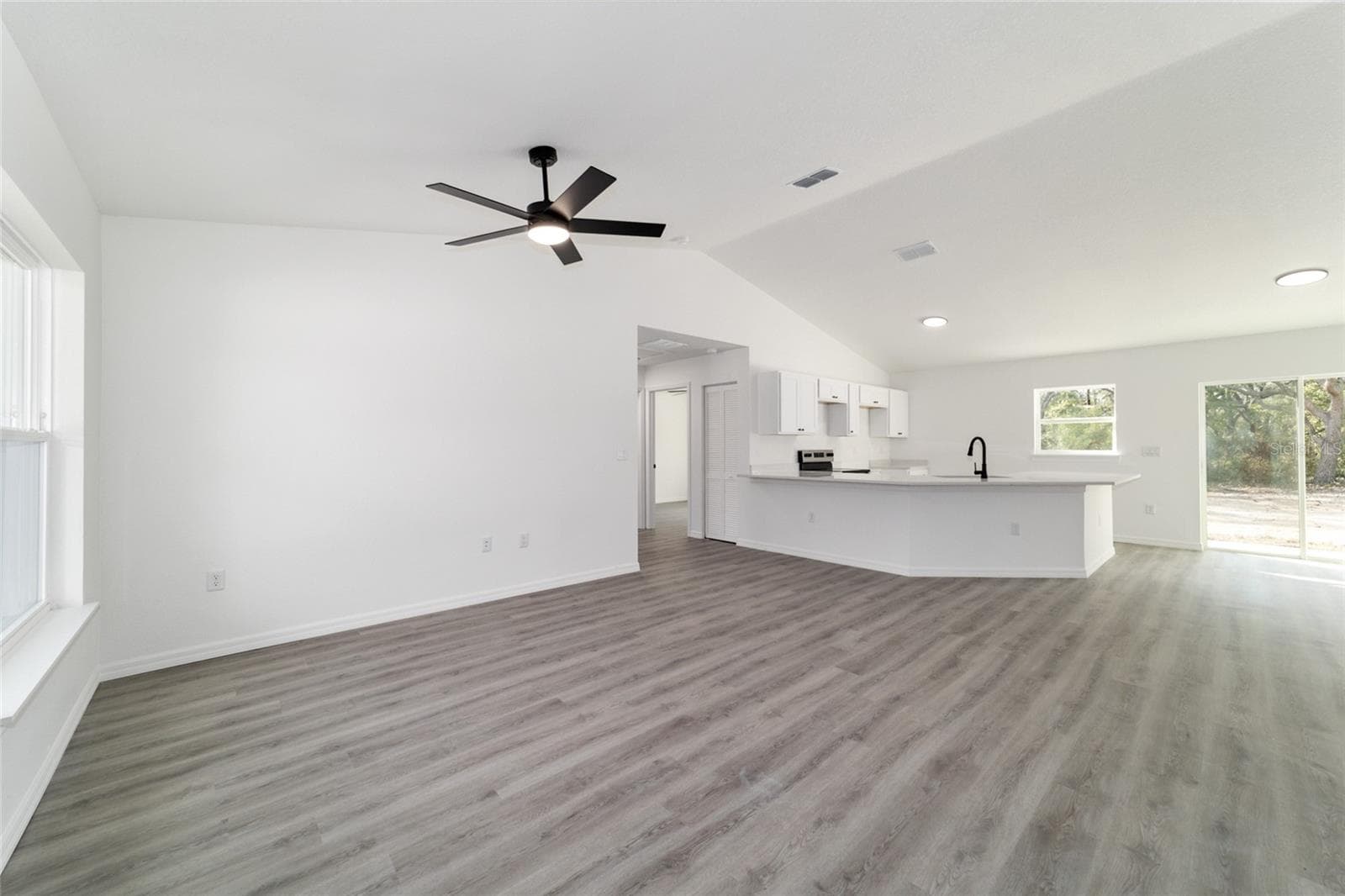 Single Family Residence at 24492 NW HEMLOCK AVE, DUNNELLON, photo 19 of 48