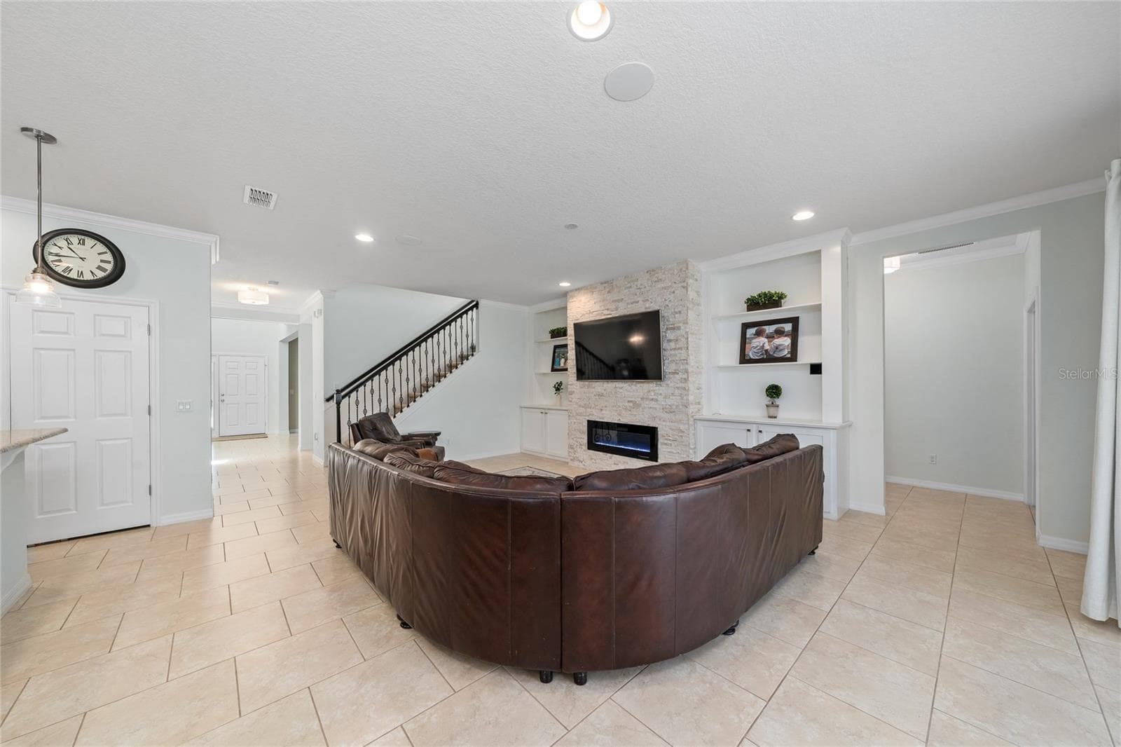 Single Family Residence at 2202 REDMARK LN, WINTER GARDEN, photo 8 of 61