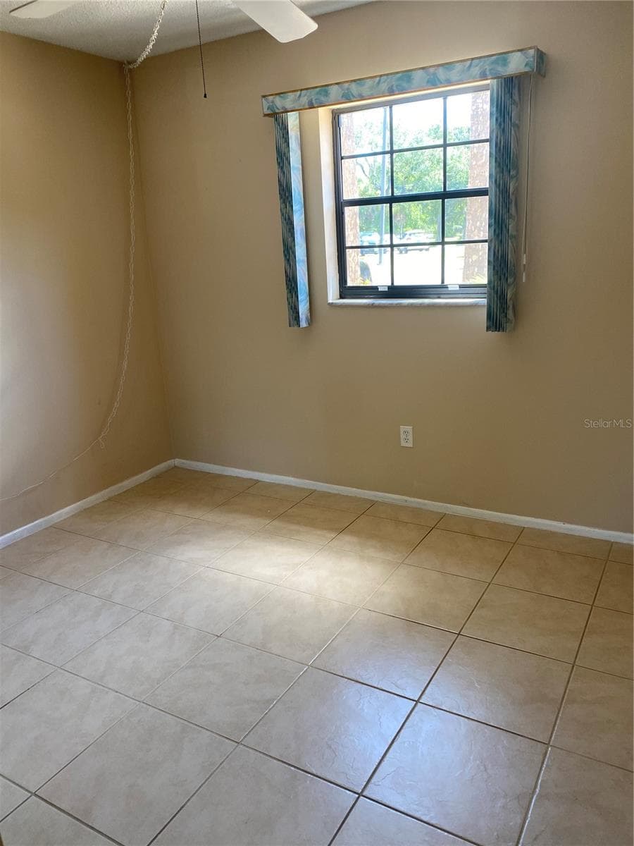 Condominium at OAK FORREST, PORT CHARLOTTE, photo 27 of 30