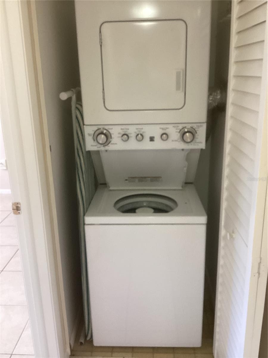 Condominium at OAK FORREST, PORT CHARLOTTE, photo 30 of 30
