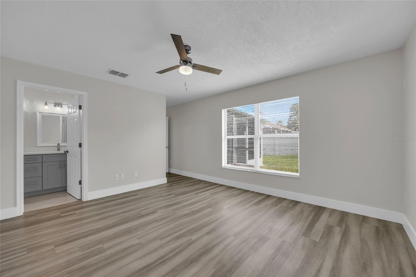 Single Family Residence at 13032 RUIDOSA LOOP, ORLANDO, photo 10 of 29
