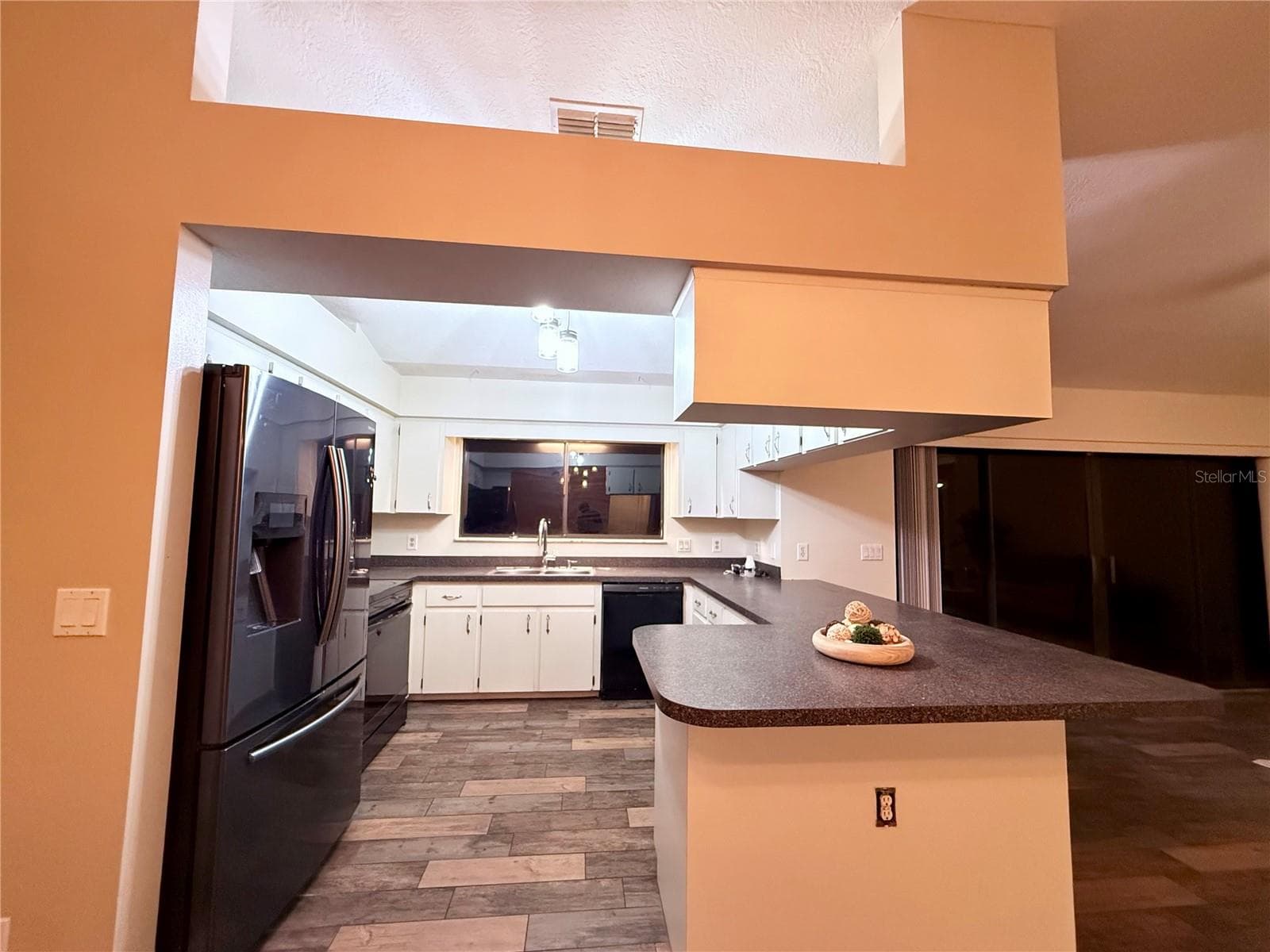 Single Family Residence at 3530 W COGWOOD CIR, BEVERLY HILLS, photo 12 of 69