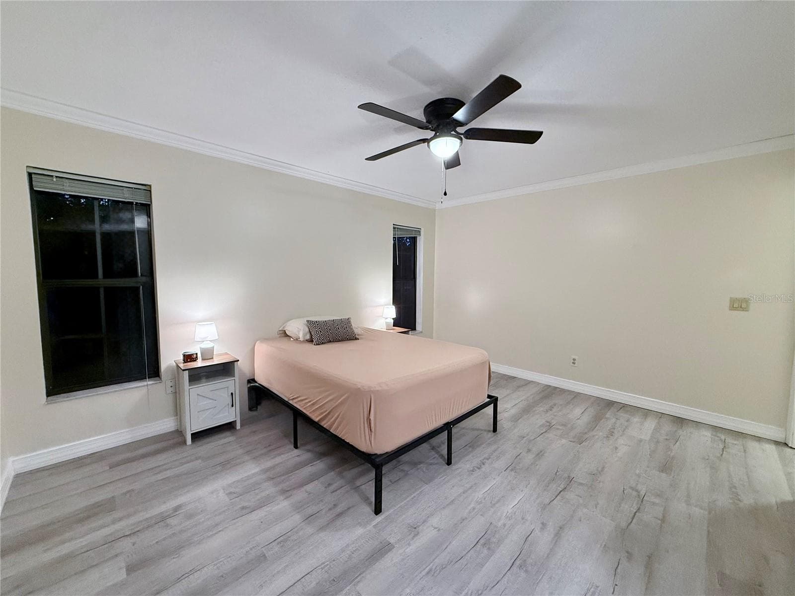 Single Family Residence at 3530 W COGWOOD CIR, BEVERLY HILLS, photo 25 of 69