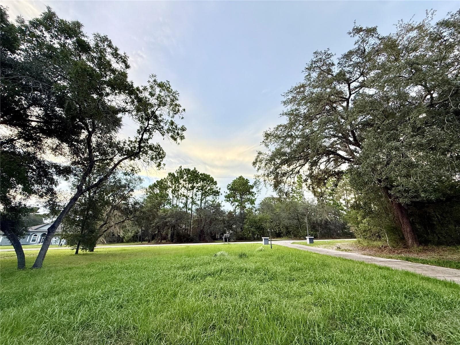 Single Family Residence at 3530 W COGWOOD CIR, BEVERLY HILLS, photo 67 of 69