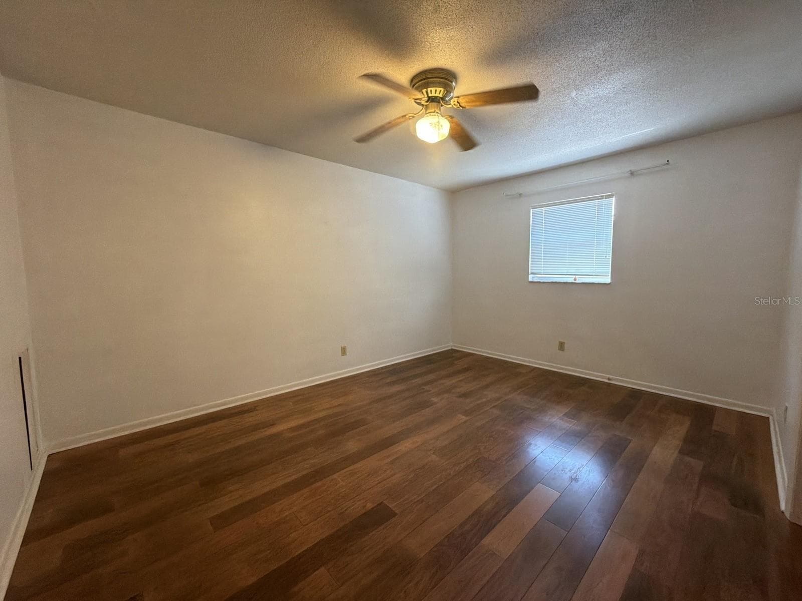 Bedroom - NONE, MULBERRY