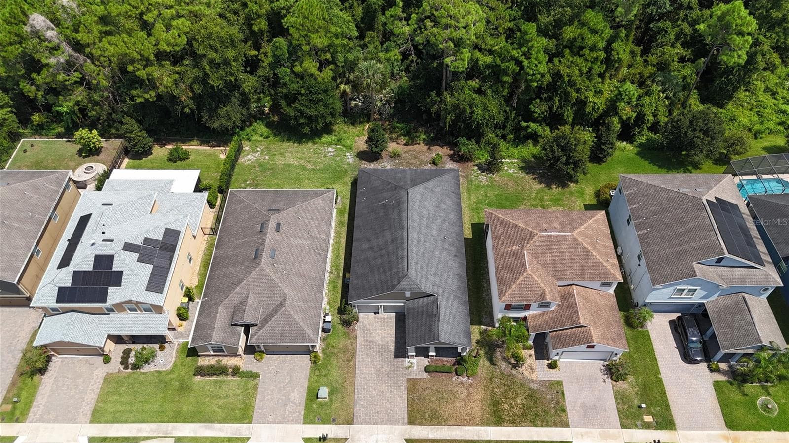 Single Family Residence at 383 BRUNSWICK DR, DAVENPORT, photo 5 of 39
