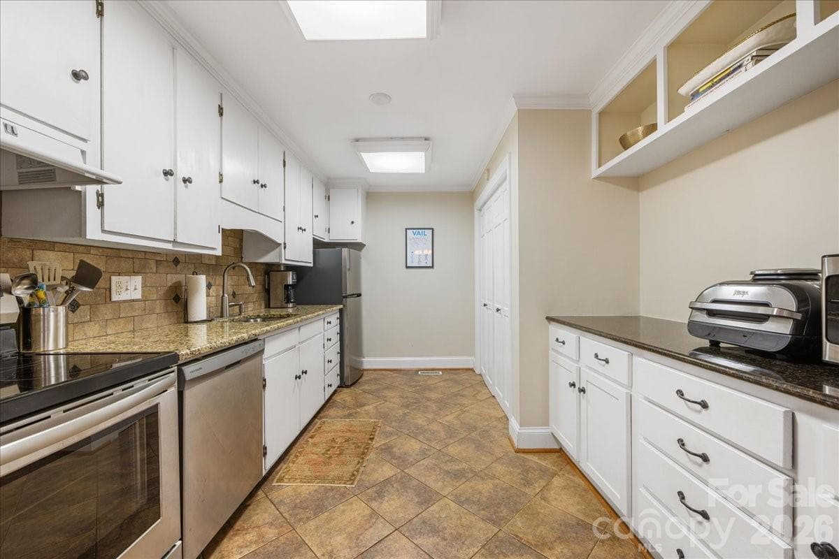 Condominium at 2300 Roswell Avenue, Charlotte, photo 21 of 34
