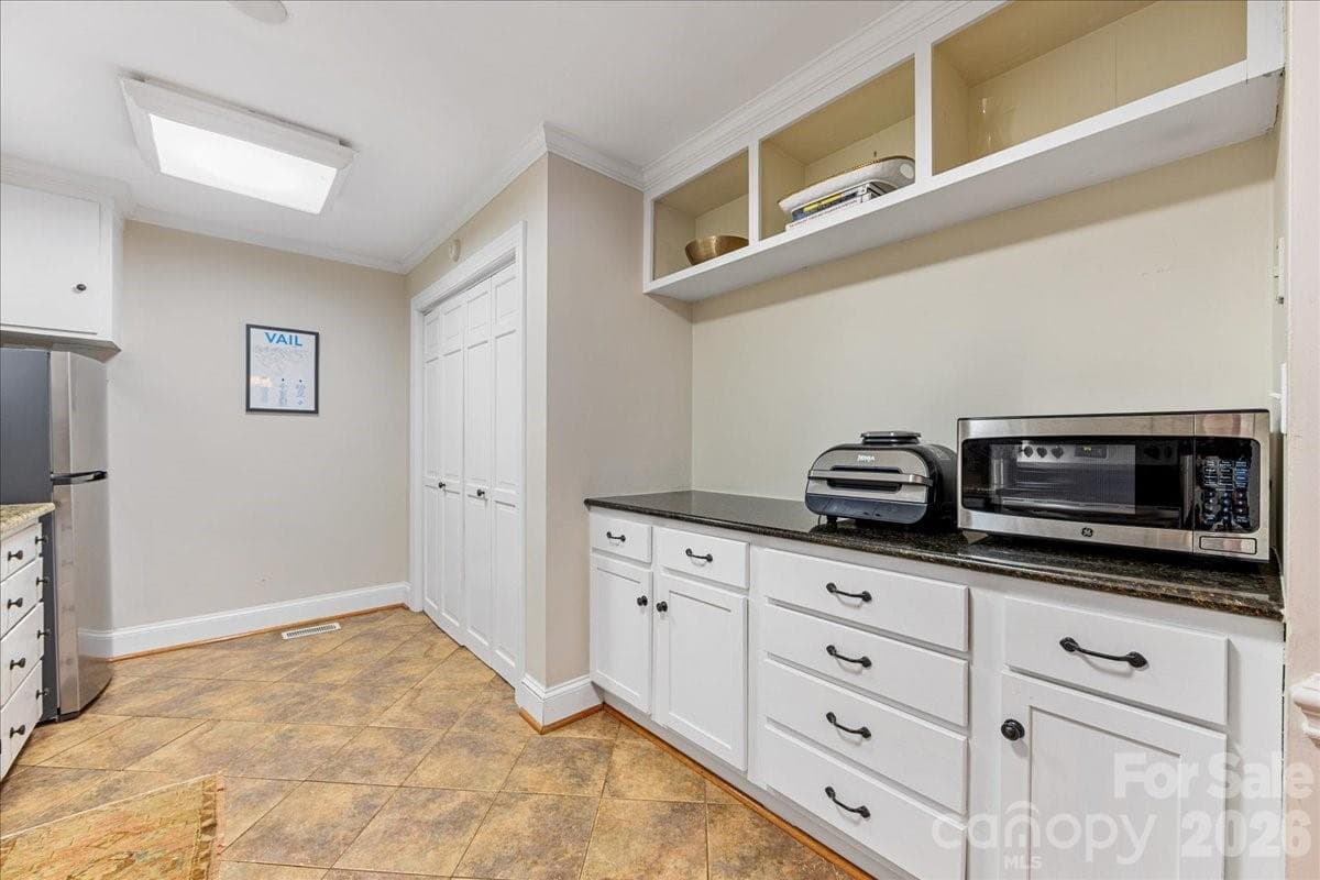 Condominium at 2300 Roswell Avenue, Charlotte, photo 22 of 34