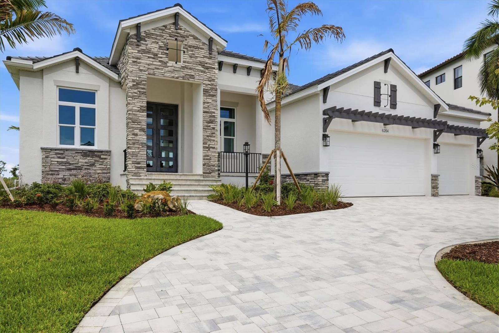 Single Family Residence at 6264 CHAMPIONS ROW ST, BRADENTON, photo 6 of 61