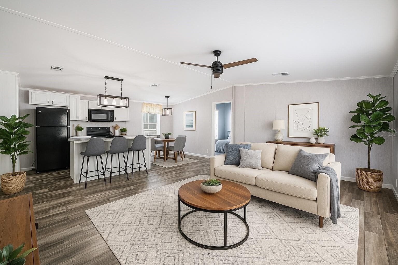 Open Floor Plan, living room/dining room/ kitchen. Virtually Staged. - 1 BEAVERKILL DR, LAKE WALES