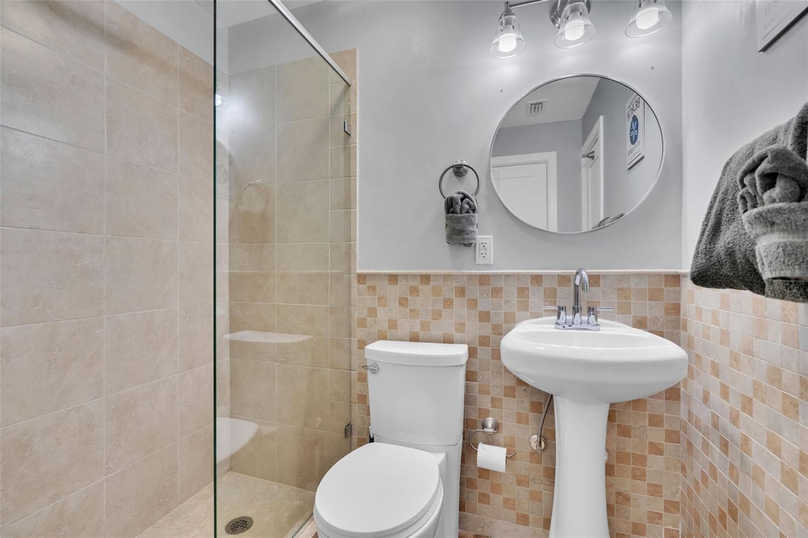 Condominium at 713 SAINT JUDES DR S #2, LONGBOAT KEY, photo 24 of 45