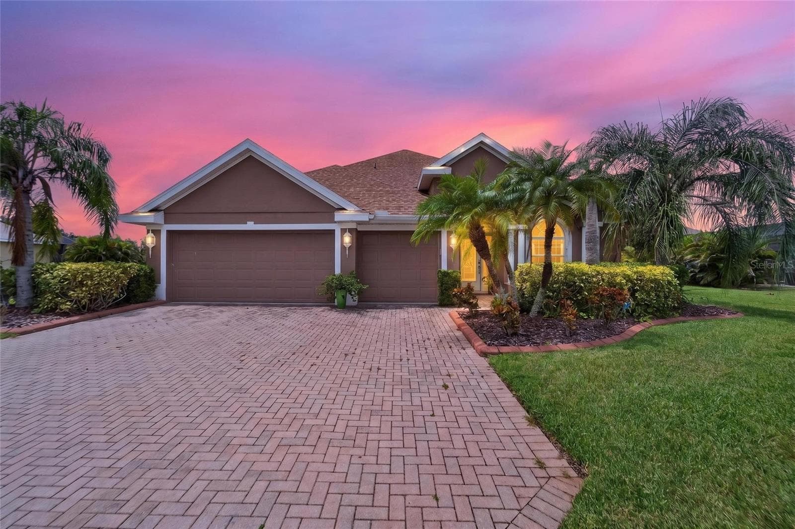 Single Family Residence at 4315 70TH AVE E, ELLENTON, photo 2 of 98