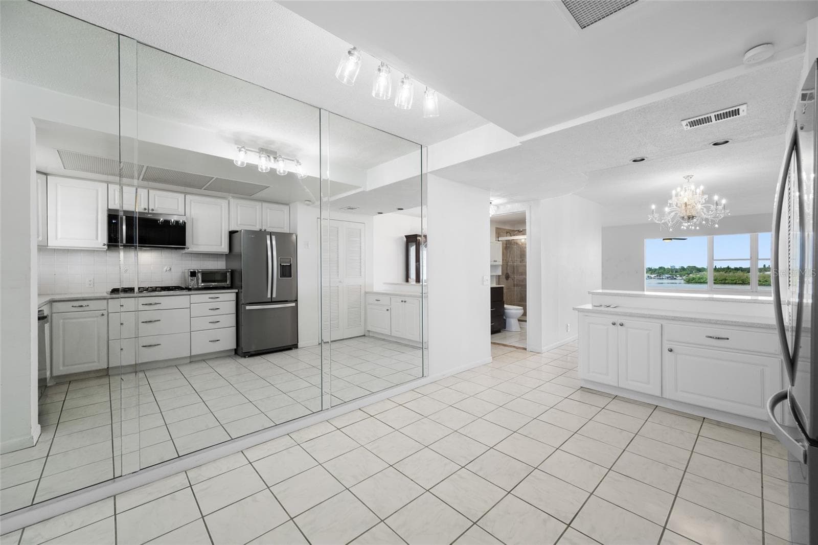 Condominium at 1847 SHORE DR S #509, SOUTH PASADENA, photo 8 of 28