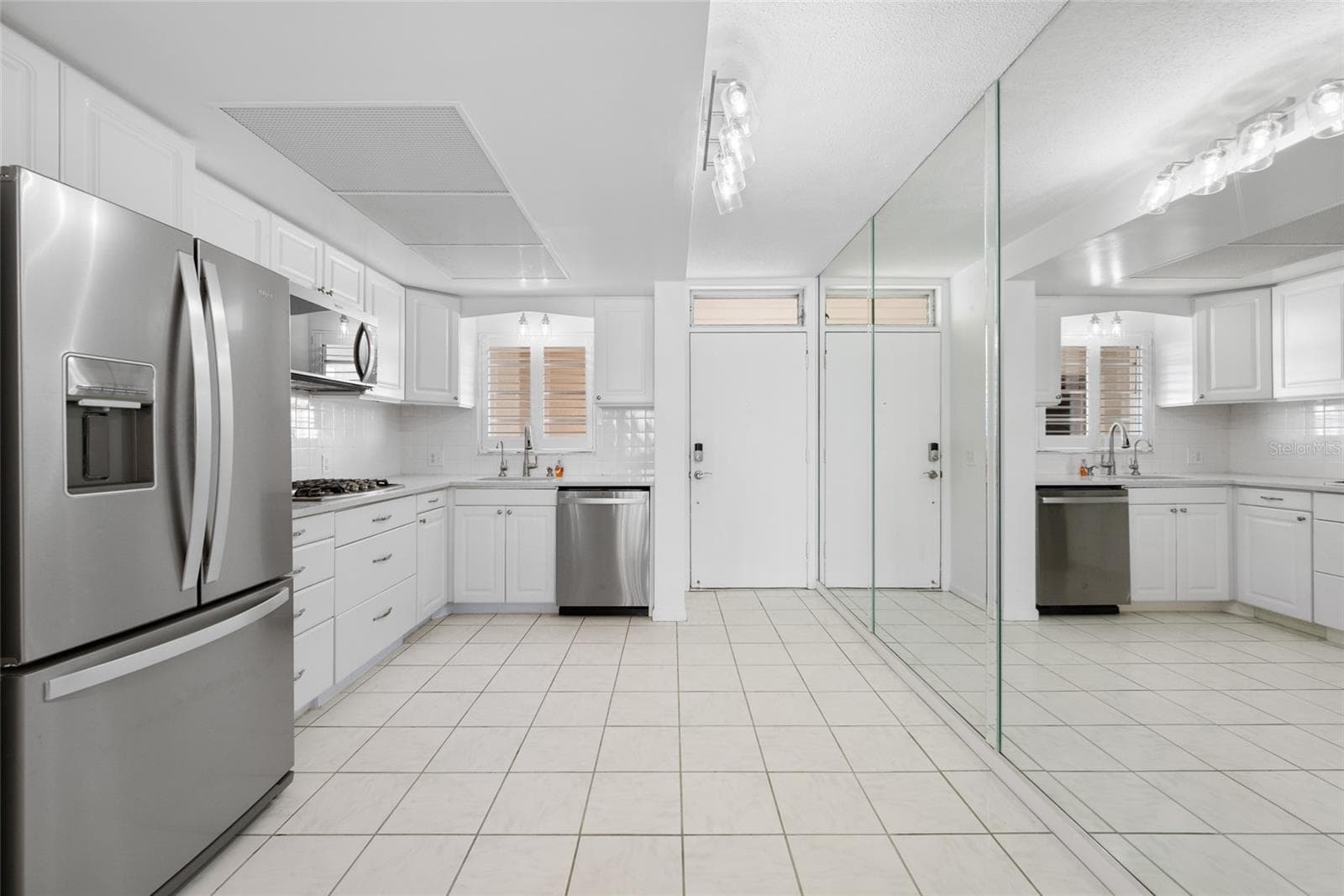 Condominium at 1847 SHORE DR S #509, SOUTH PASADENA, photo 10 of 28