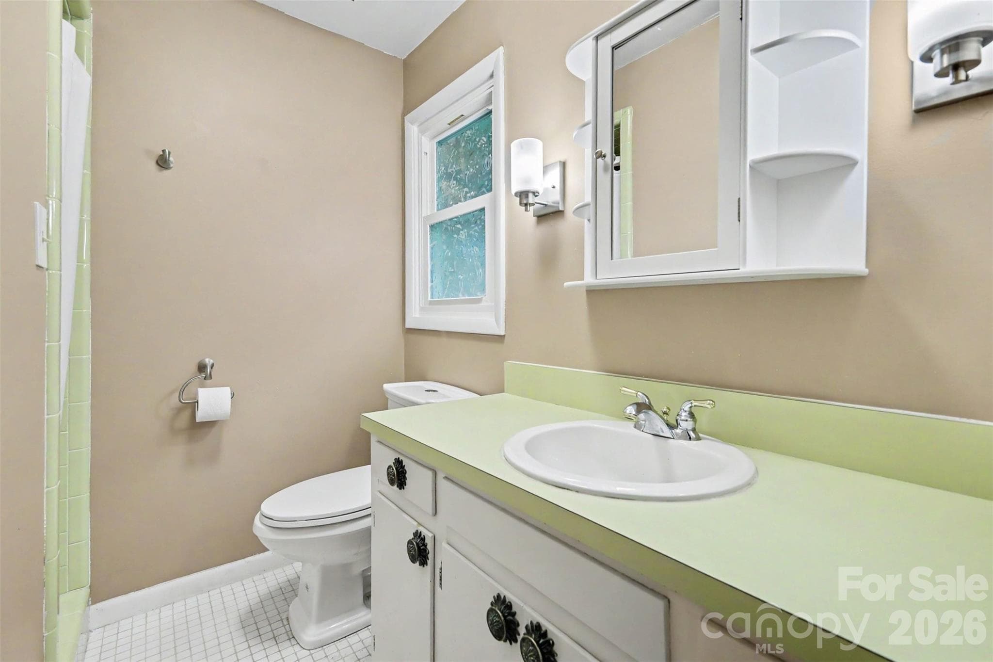 Single Family Residence at 126 21st Avenue NW, Hickory, photo 29 of 35