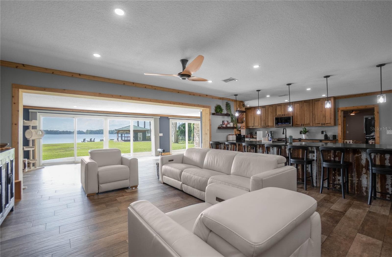 Single Family Residence at 221 S HUNTING LODGE DR, INVERNESS, photo 13 of 52