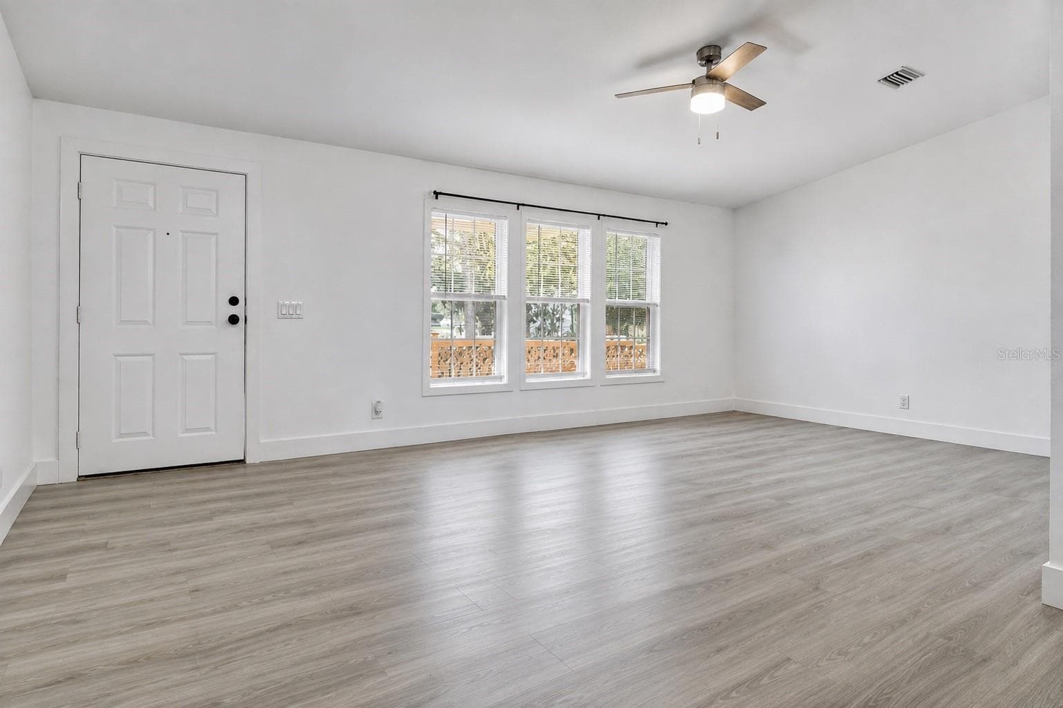 Front Door into the Formal Dining Room - 36112 LAKE UNITY RD, FRUITLAND PARK