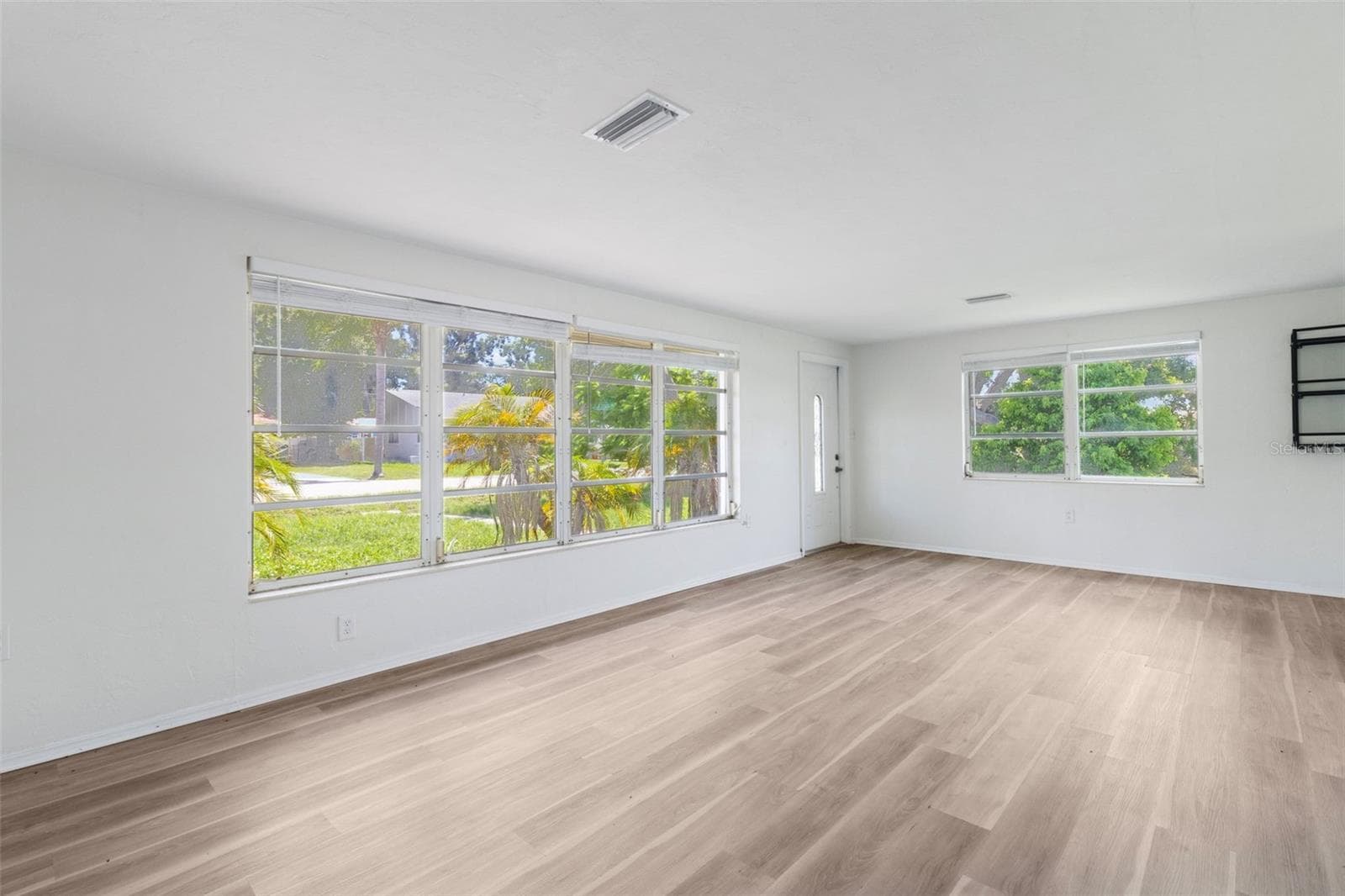 Single Family Residence at 4875 NORTHWOOD AVE, SARASOTA, photo 16 of 47