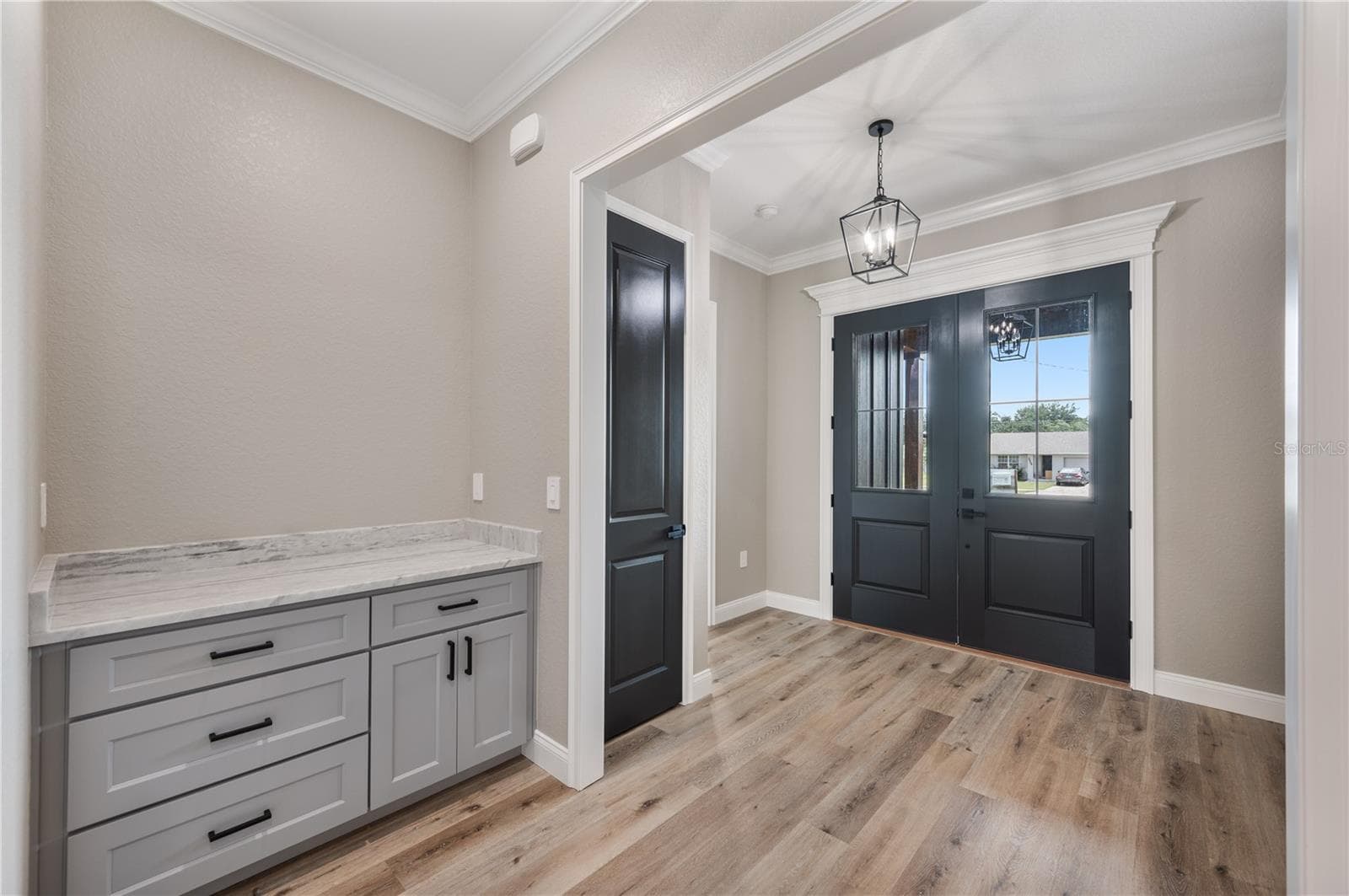 Single Family Residence at 2411 OLD MEDULLA RD, LAKELAND, photo 7 of 39