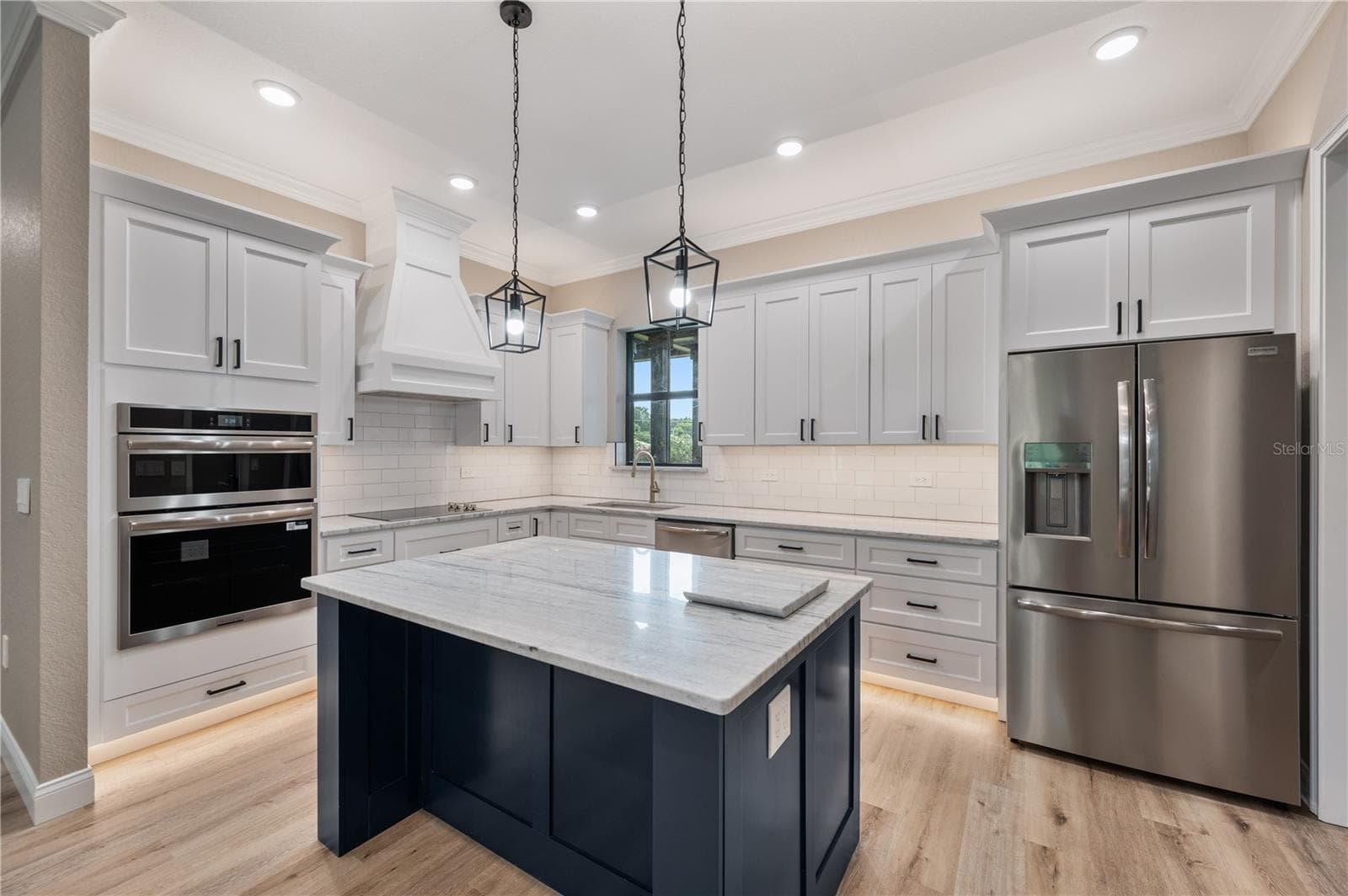 Single Family Residence at 2411 OLD MEDULLA RD, LAKELAND, photo 15 of 39