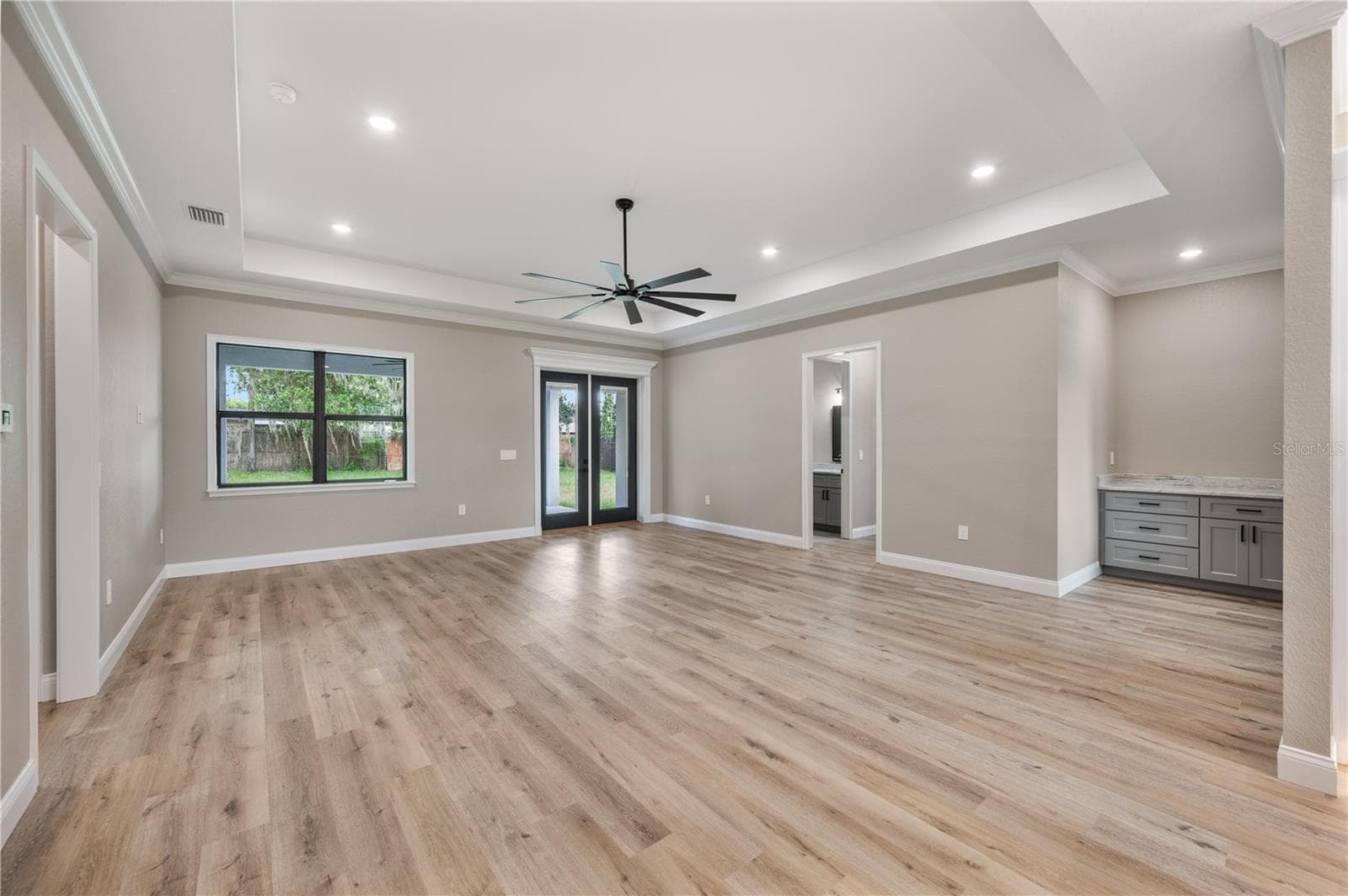 Single Family Residence at 2411 OLD MEDULLA RD, LAKELAND, photo 17 of 39