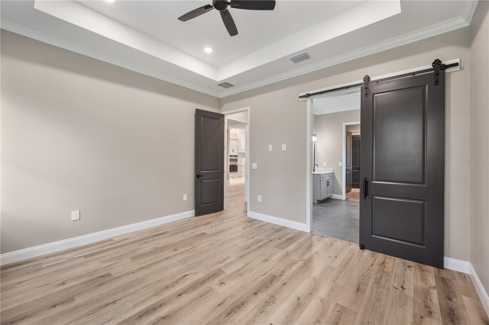Single Family Residence at 2411 OLD MEDULLA RD, LAKELAND, photo 22 of 39