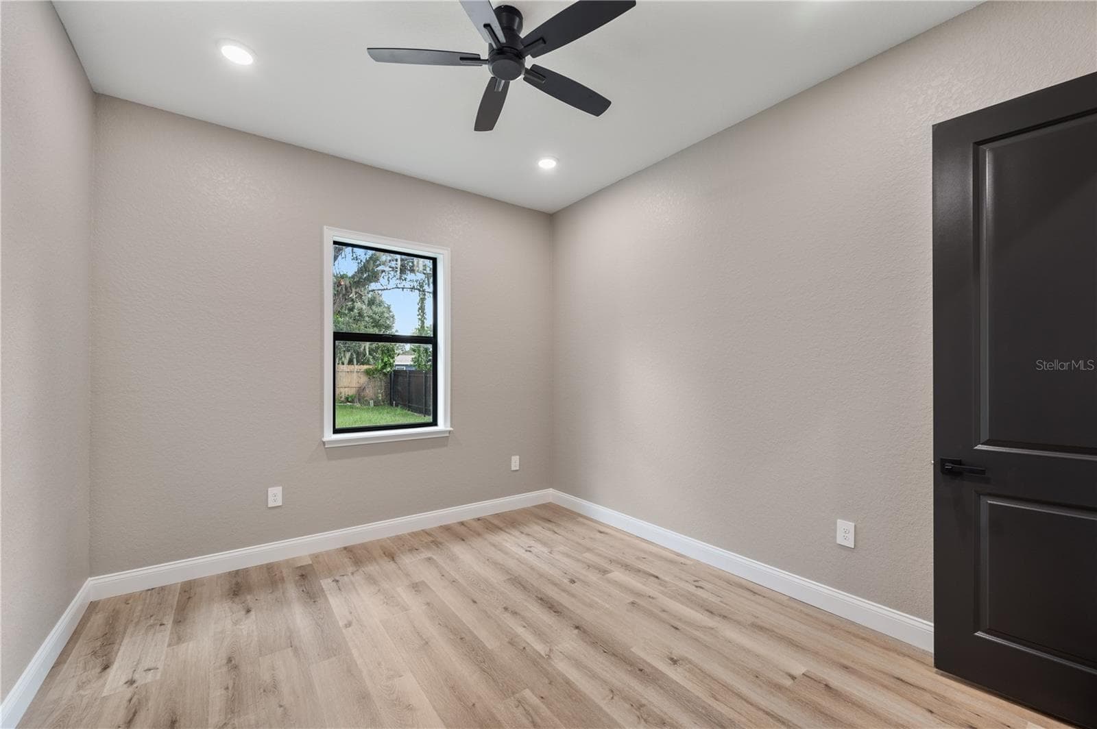 Single Family Residence at 2411 OLD MEDULLA RD, LAKELAND, photo 31 of 39