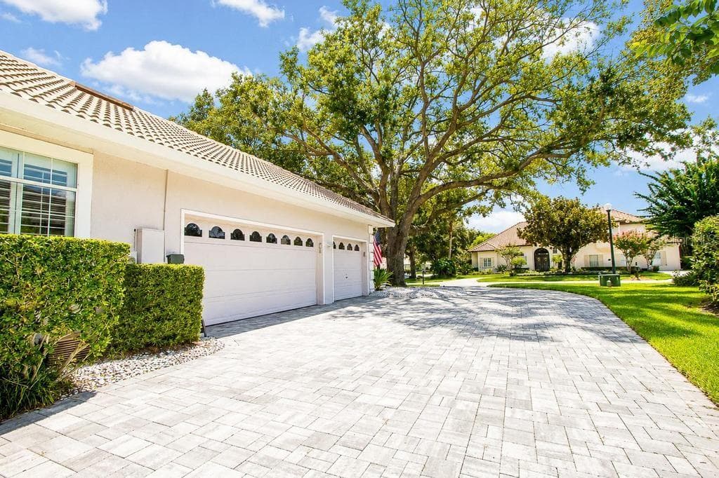 3 Car garage - 9606 CAMBERLEY CIR, ORLANDO