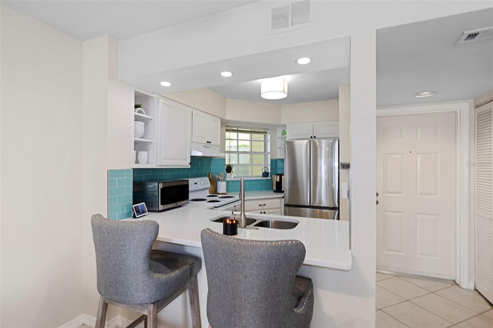 Condominium at 6915 STONES THROW CIR N #3104, ST PETERSBURG, photo 11 of 41