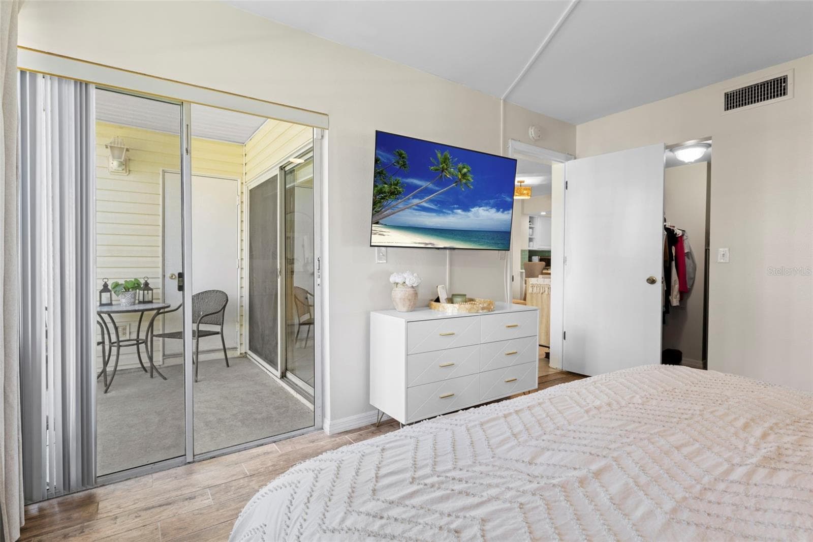 Condominium at 6915 STONES THROW CIR N #3104, ST PETERSBURG, photo 14 of 41
