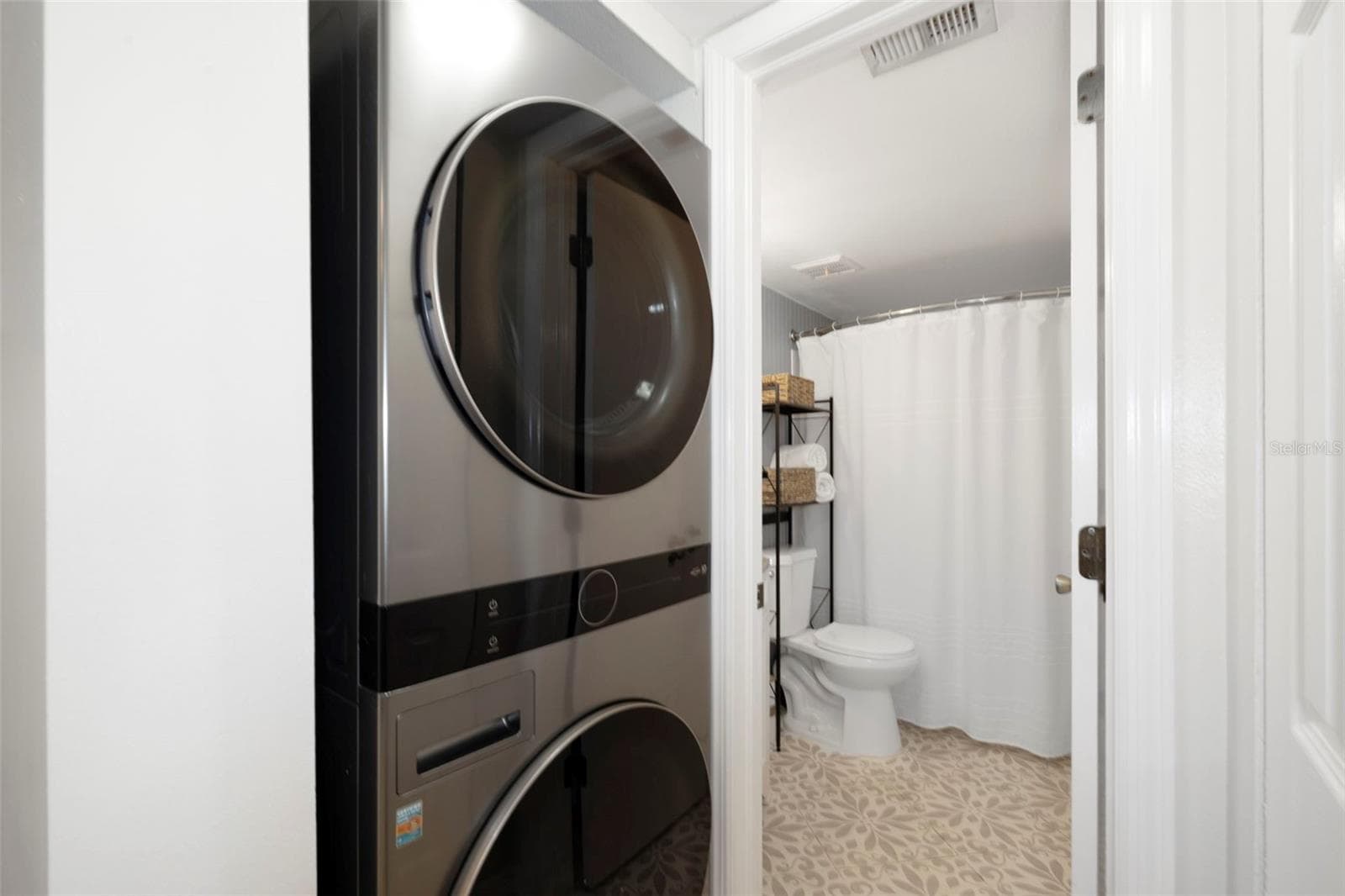 Condominium at 6915 STONES THROW CIR N #3104, ST PETERSBURG, photo 19 of 41