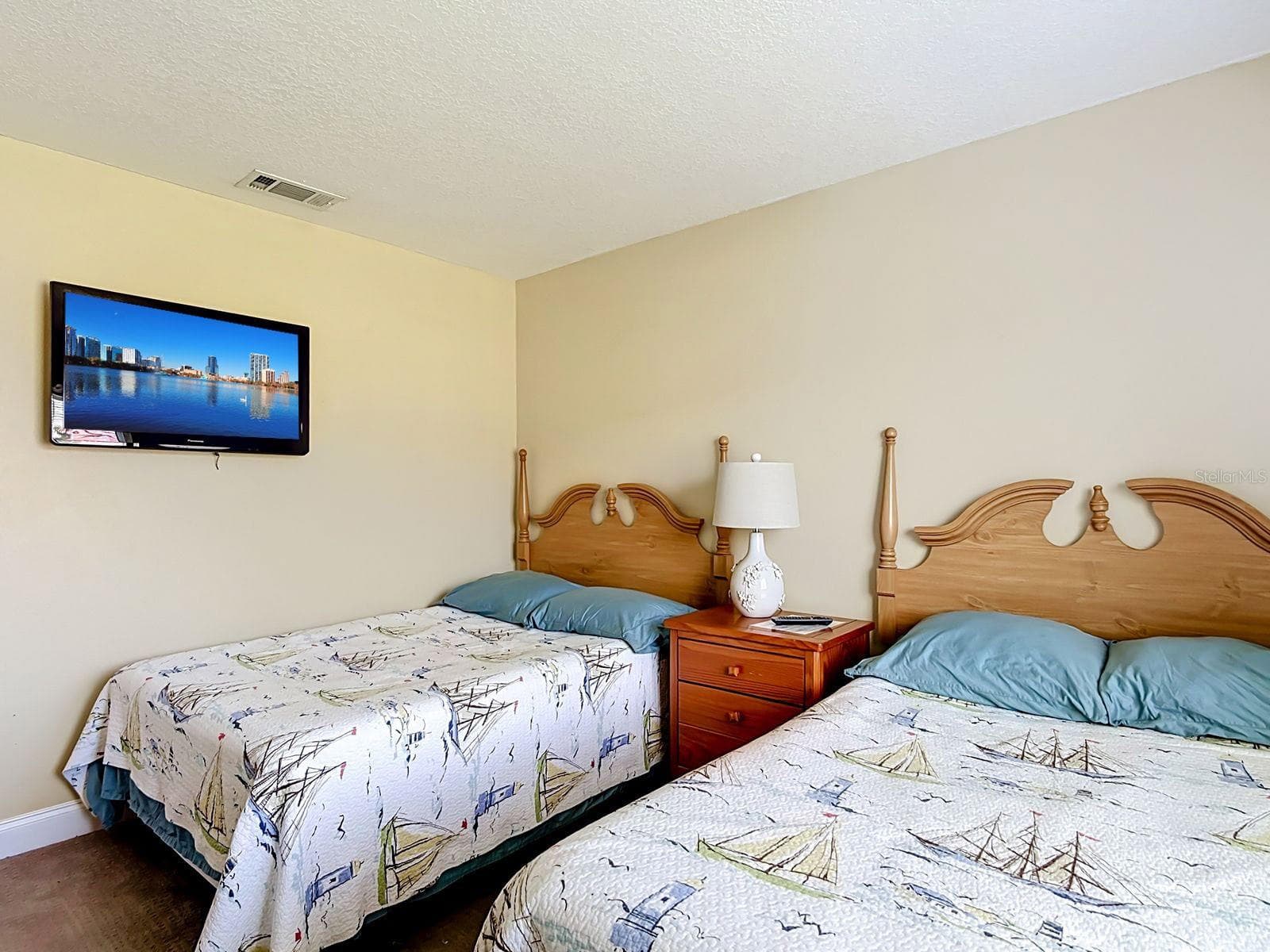 Townhouse at 1007 BASEBALL AND BOARDWALK CT, KISSIMMEE, photo 15 of 57