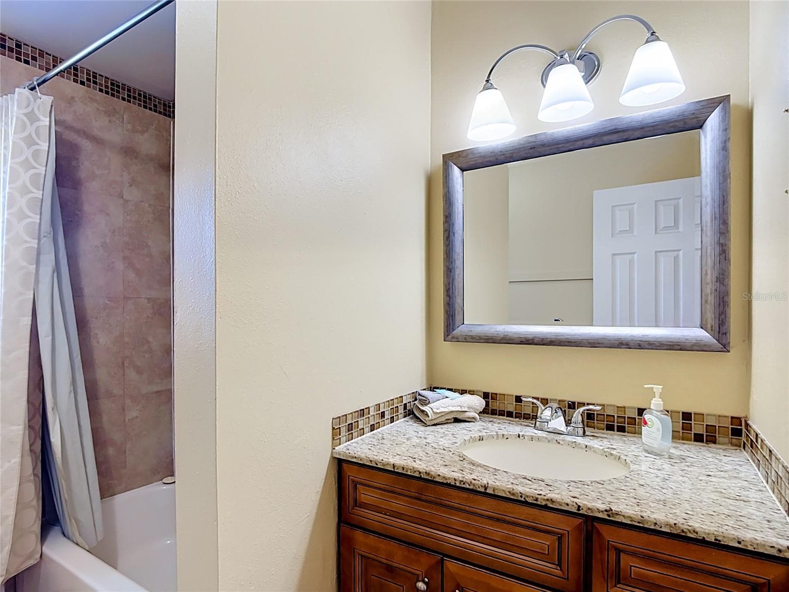 Townhouse at 1007 BASEBALL AND BOARDWALK CT, KISSIMMEE, photo 23 of 57