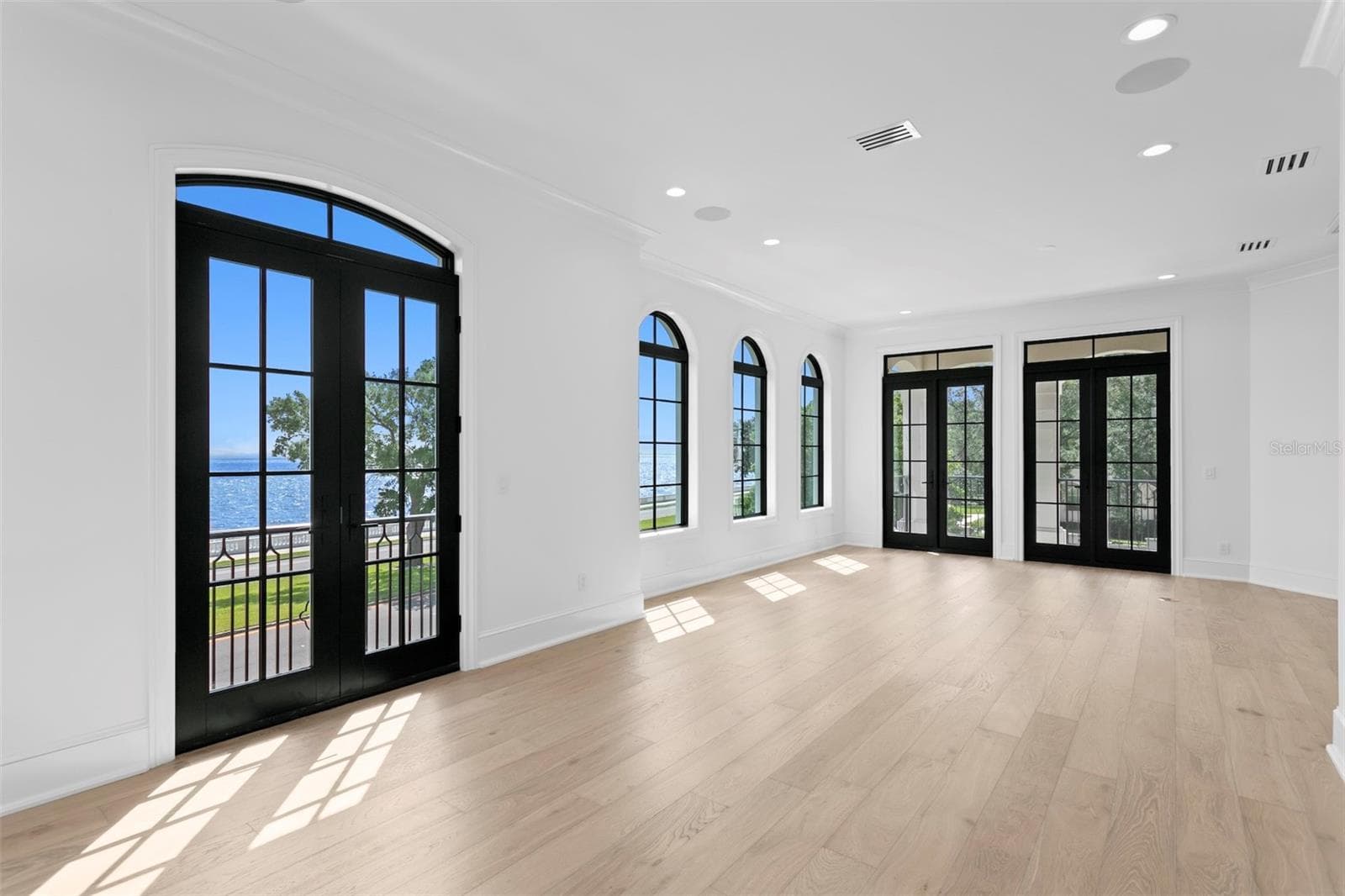 Single Family Residence at 3907 BAYSHORE BLVD, TAMPA, photo 57 of 98