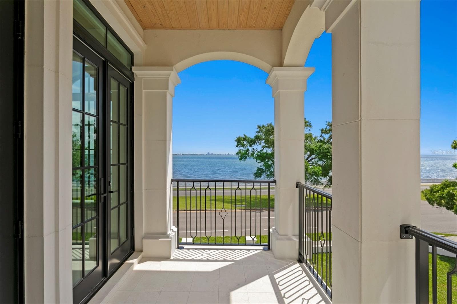 Single Family Residence at 3907 BAYSHORE BLVD, TAMPA, photo 73 of 98
