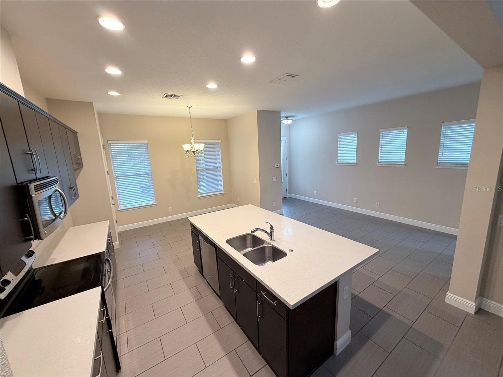 Half Duplex at 14142 WALCOTT AVE, ORLANDO, photo 14 of 53