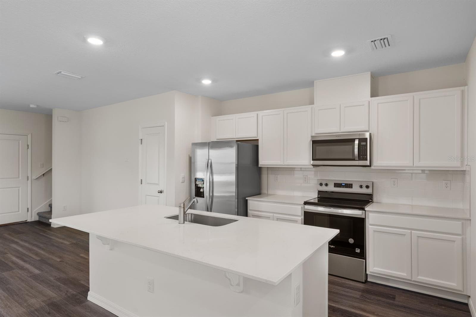 Townhouse at 12086 SHINE VIEW LN, WINTER GARDEN, photo 3 of 31